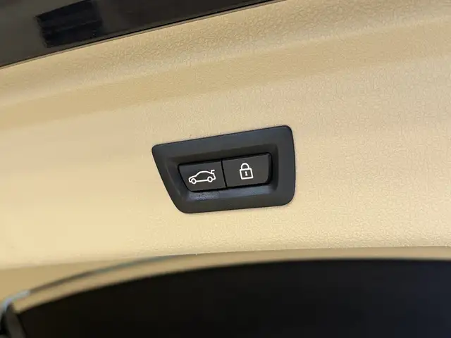 BMW 3 Series view 11