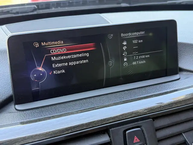 BMW 3 Series view 24