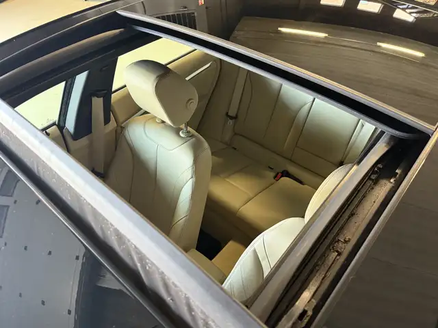 BMW 3 Series view 13