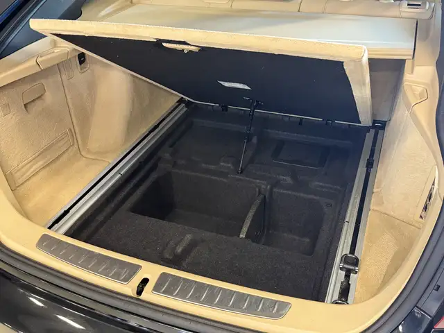 BMW 3 Series view 12