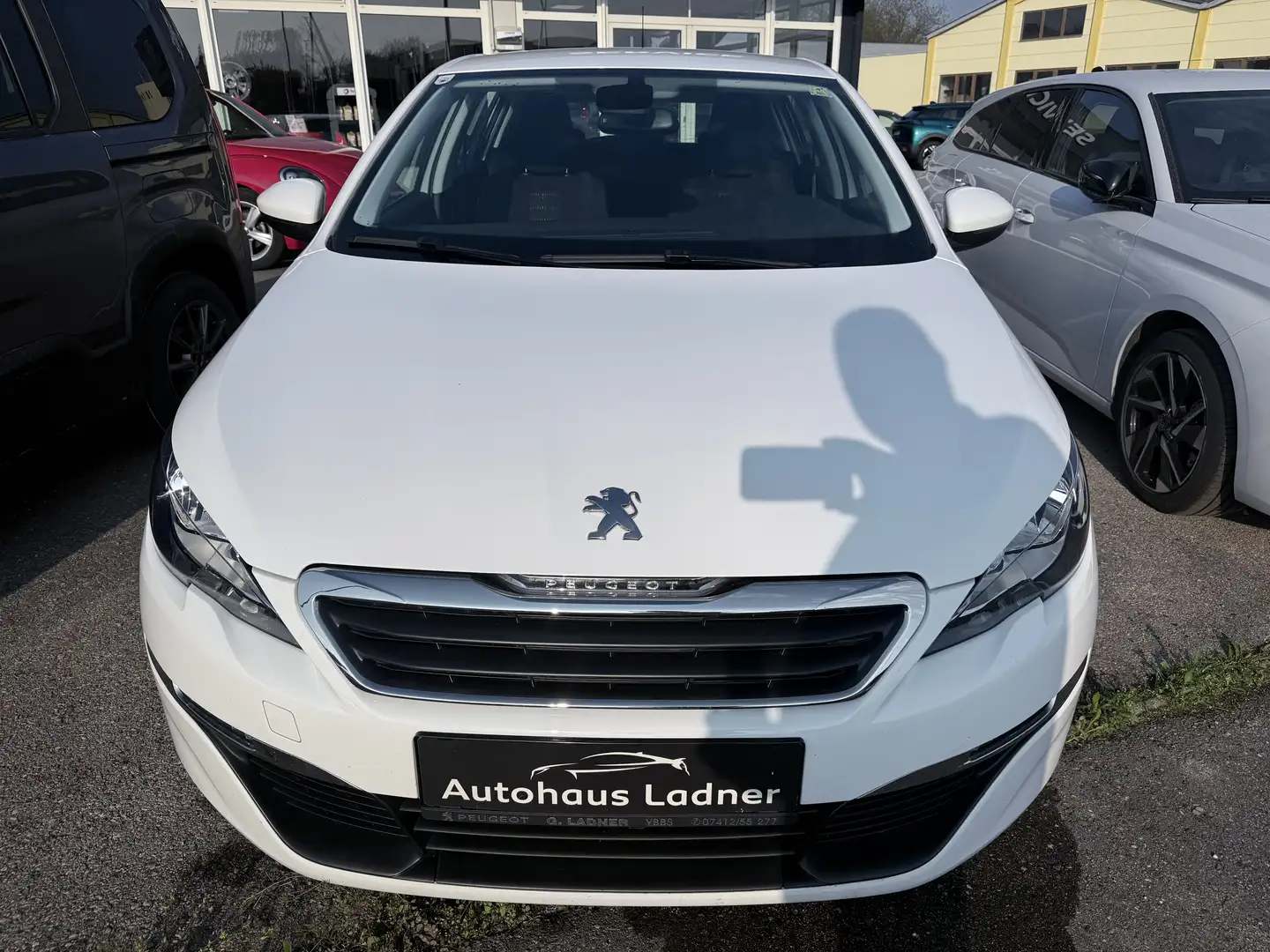 Peugeot 308 Active1,2 VTi 82 Weiß - 2