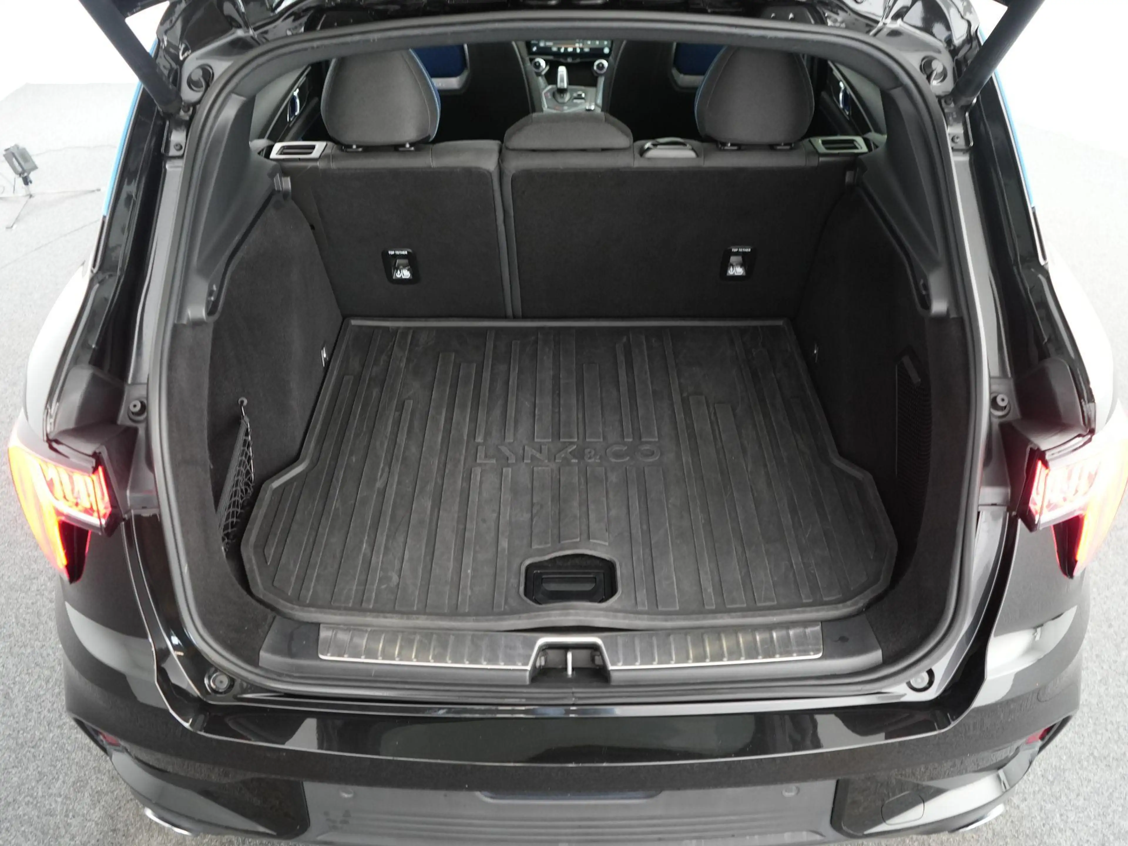 Lynk & Co 01 1.5 | Zwarte hemel | Trekhaak | Pano | ACC | 360 c — photo 36