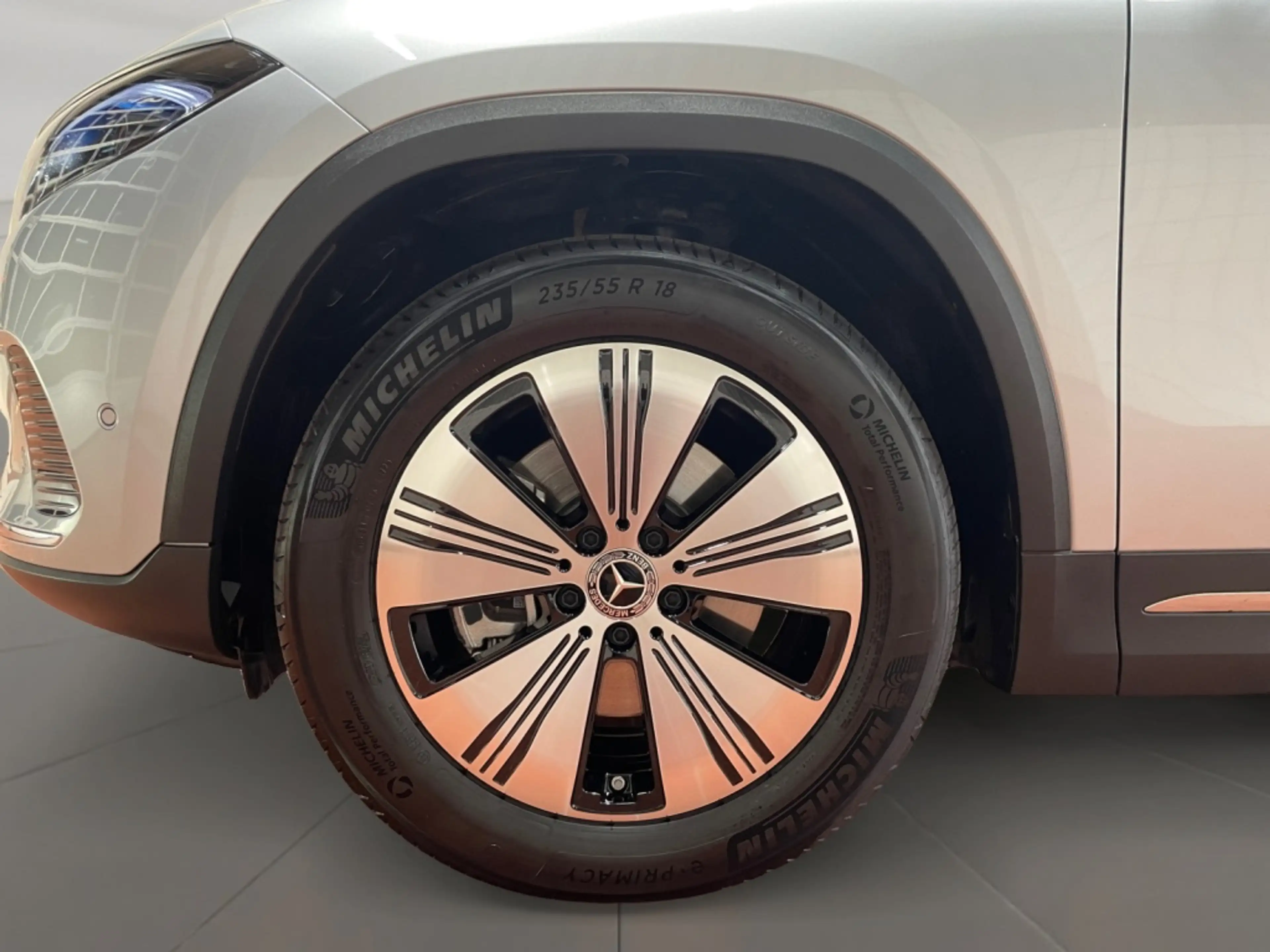 Mercedes-Benz EQA 300 4matic Progressive MBUX+Progressive+Wide — photo 8