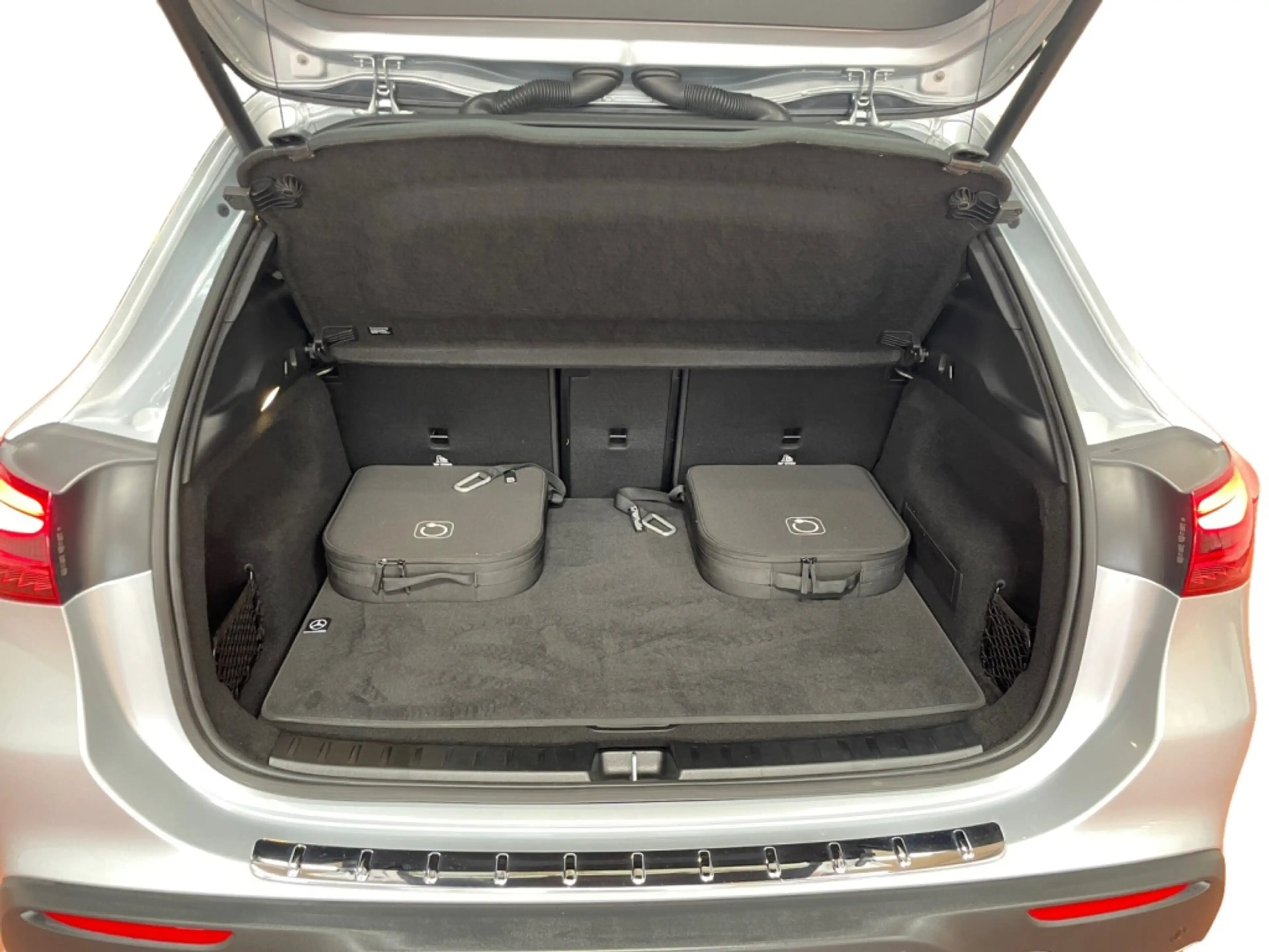Mercedes-Benz EQA 300 4matic Progressive MBUX+Progressive+Wide — photo 21