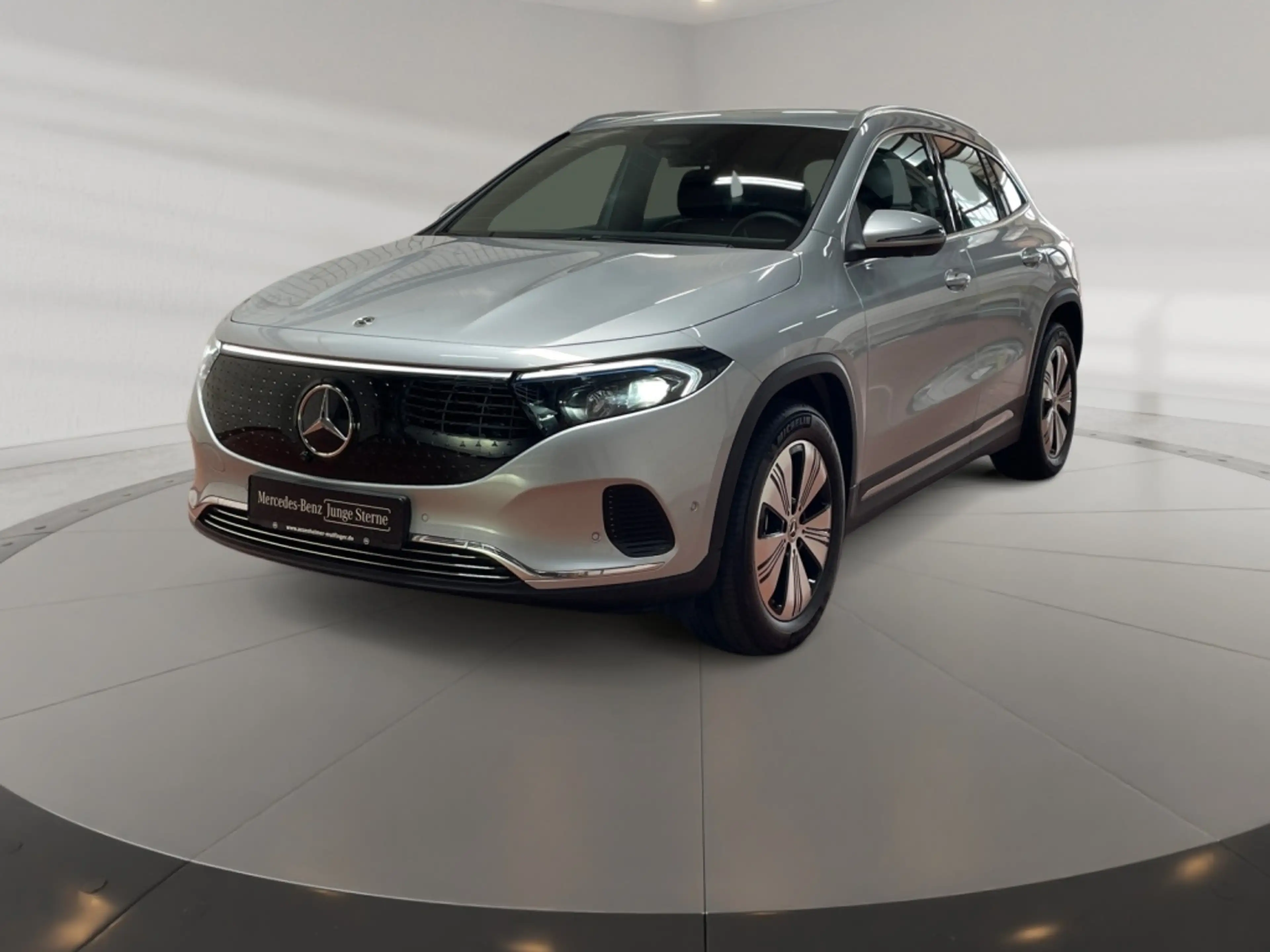 Mercedes-Benz EQA 300 4matic Progressive MBUX+Progressive+Wide — photo 2