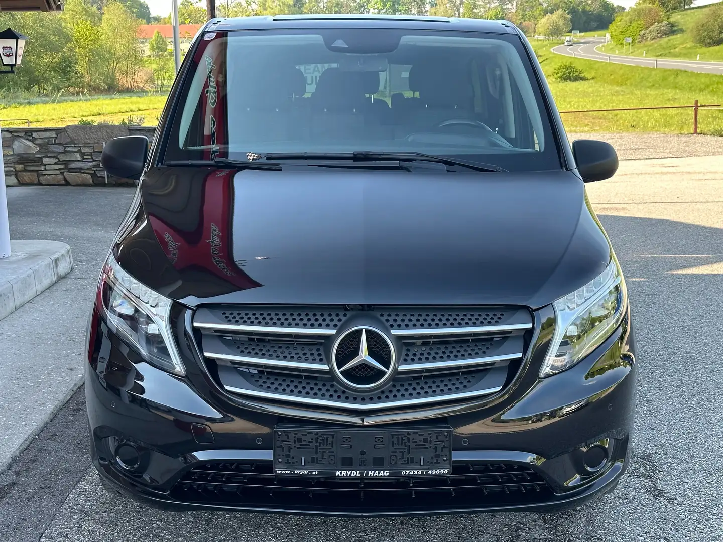 Mercedes-Benz Vito Tourer Pro 114 lang 4x4 Aut. / 9-Sitzer / Zwart - 2