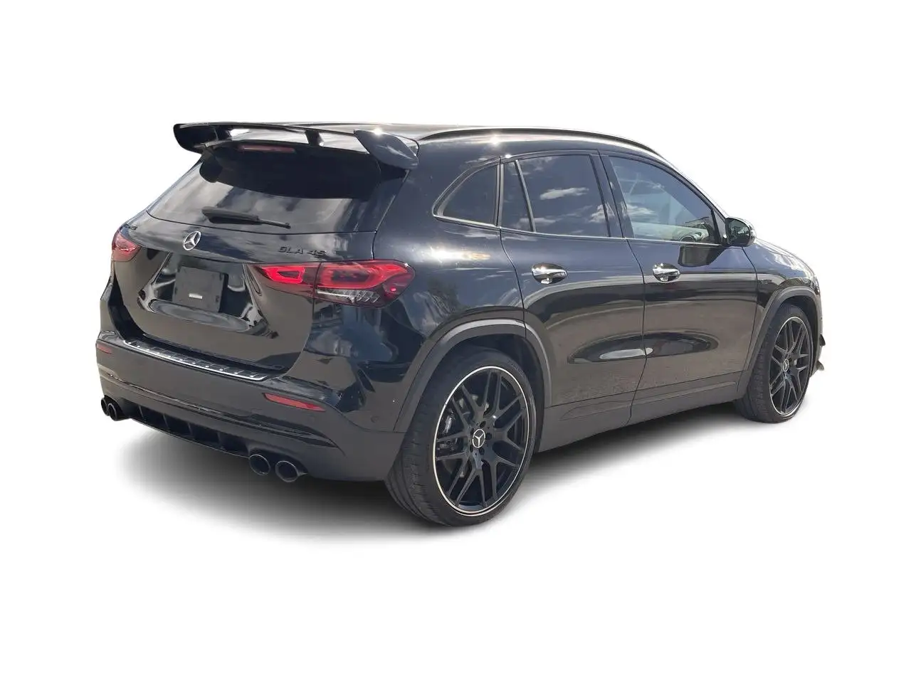 Mercedes-Benz GLA снимка Mercedes-Benz GLA