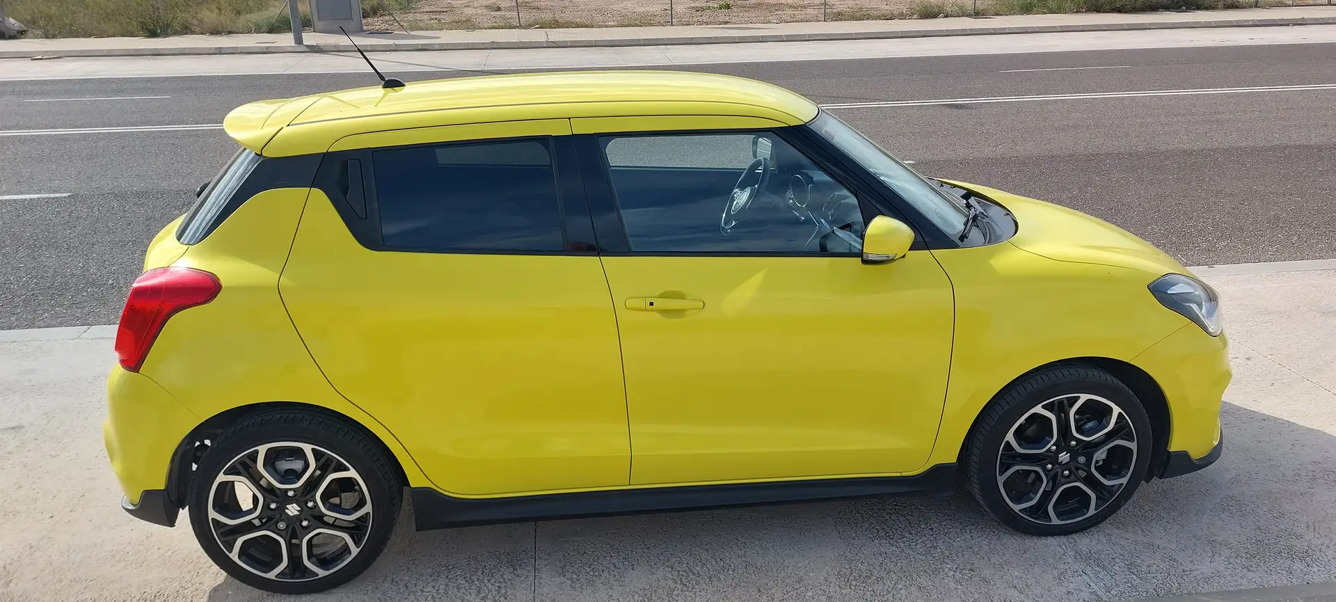 Suzuki Swift 1.4 Sport 140 cv Yellow - 2