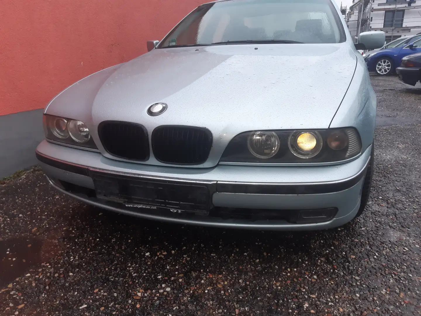 BMW 523 Automatik LPG Leder Xenon HU-10/2026 bald Oldtimer Серебристый - 1