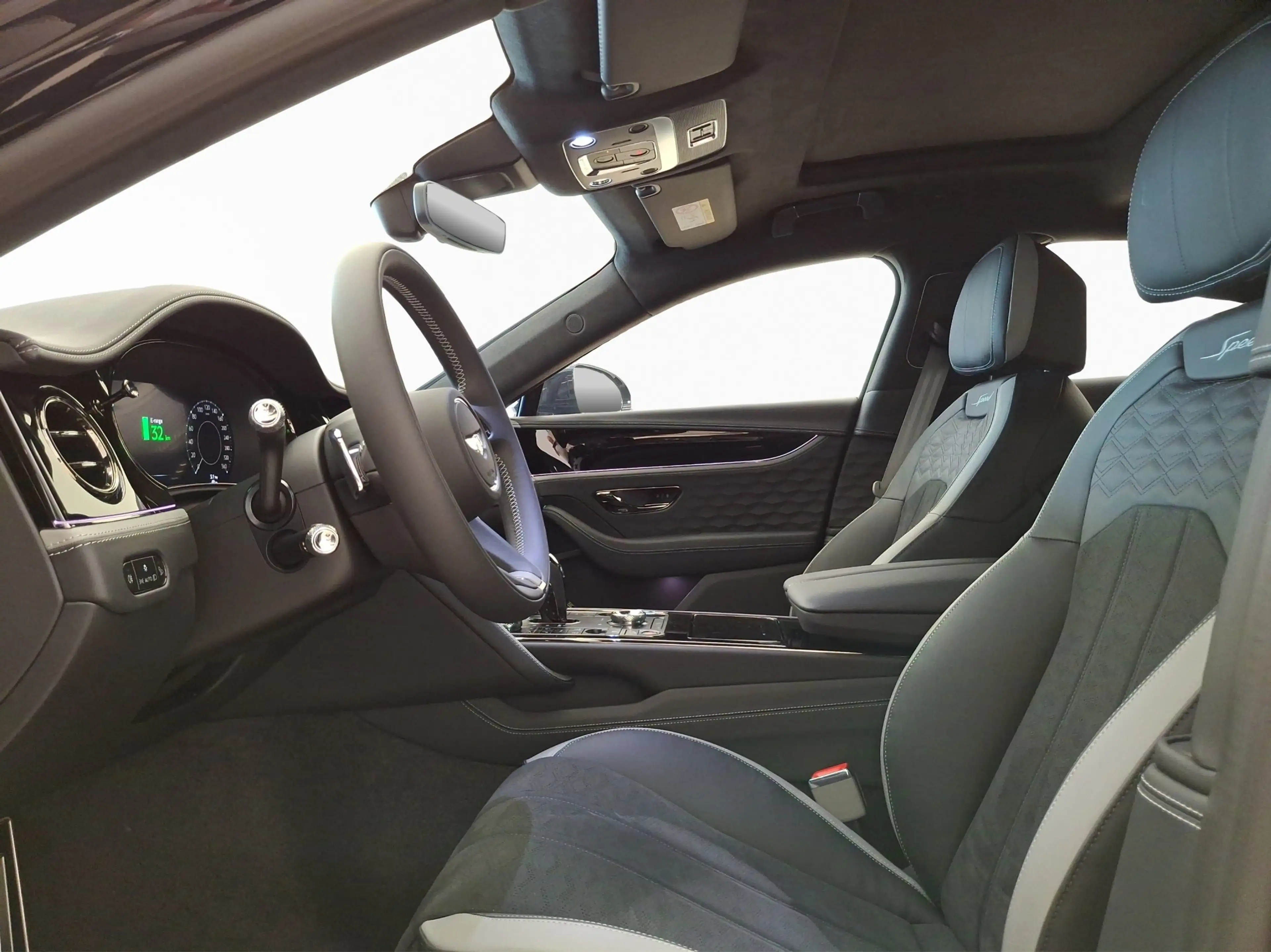 Bentley Flying Spur New Flying Spur V8 PHEV Speed — photo 2