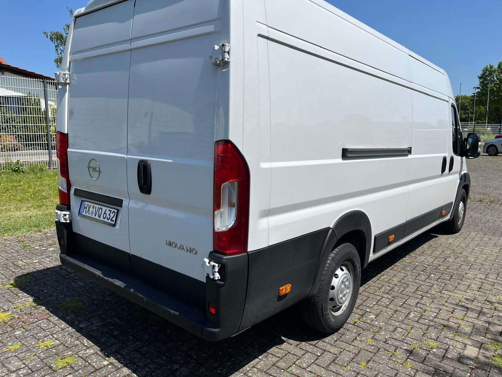Opel Movano
