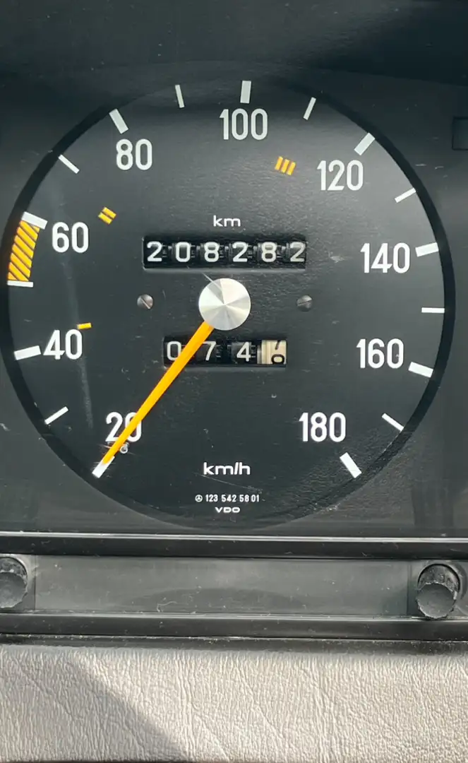 Mercedes-Benz 300 300D 5-Gang Deutsches Fahrzg H-Kennz UNGESCHWEISST Vert - 1