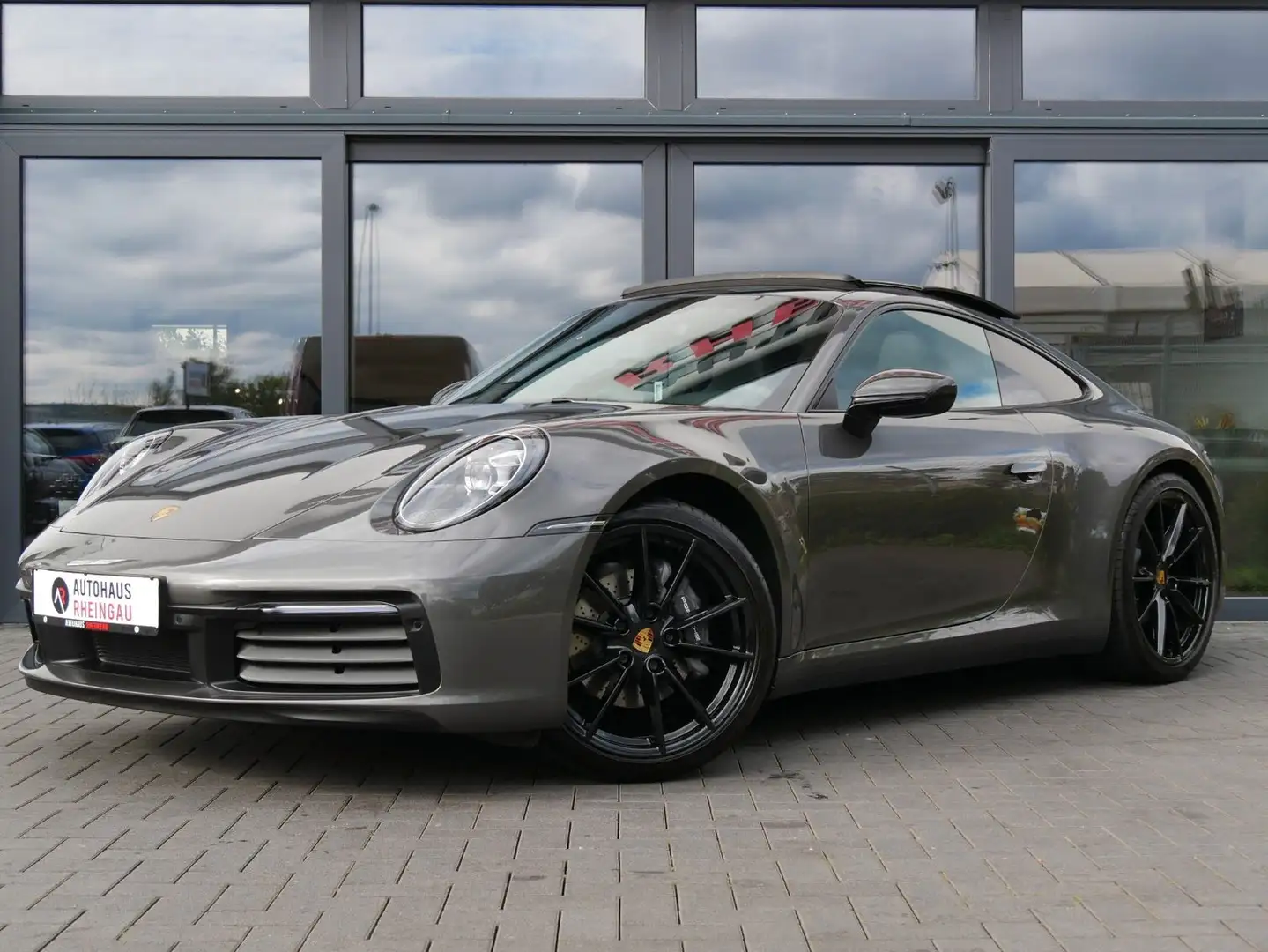 Porsche 911 992 Carrera 3.0 Chrono/Matrix/Carbon/RaceTex Grau - 1