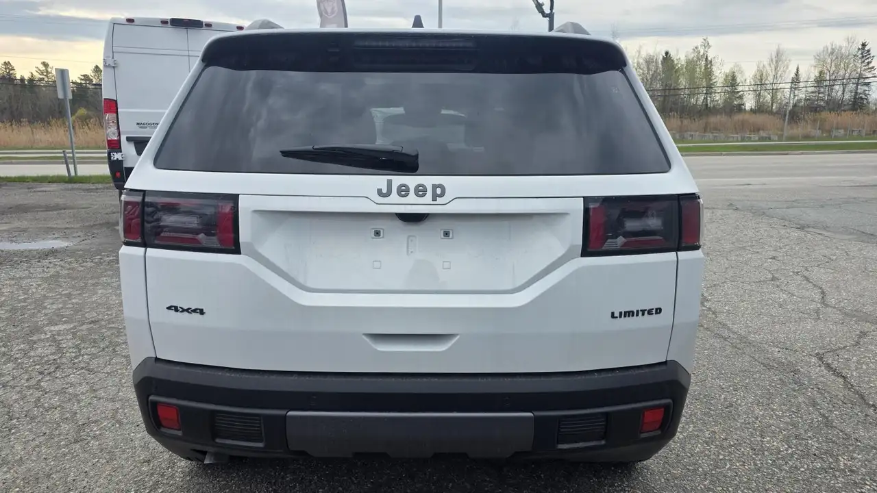 Jeep Cherokee снимка Jeep Cherokee