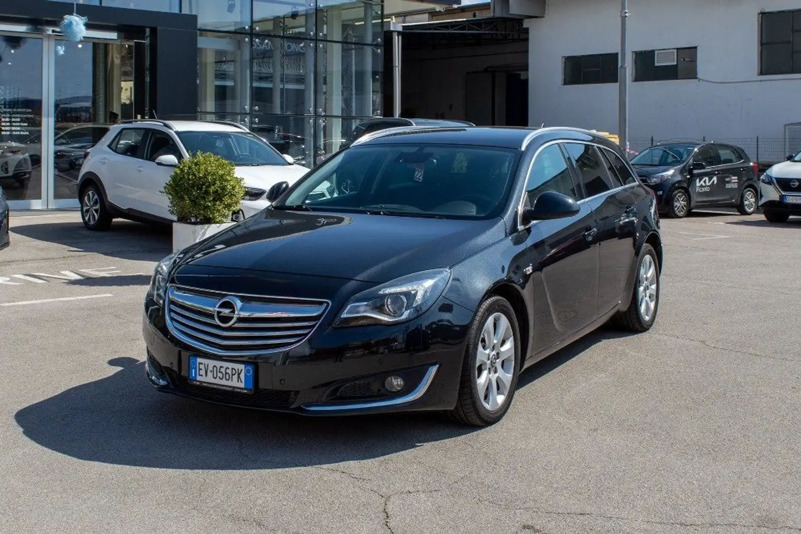 Opel Insignia 2.0 CDTI 140CV Ecopower Sports Tourer Cosmo Nero - 2