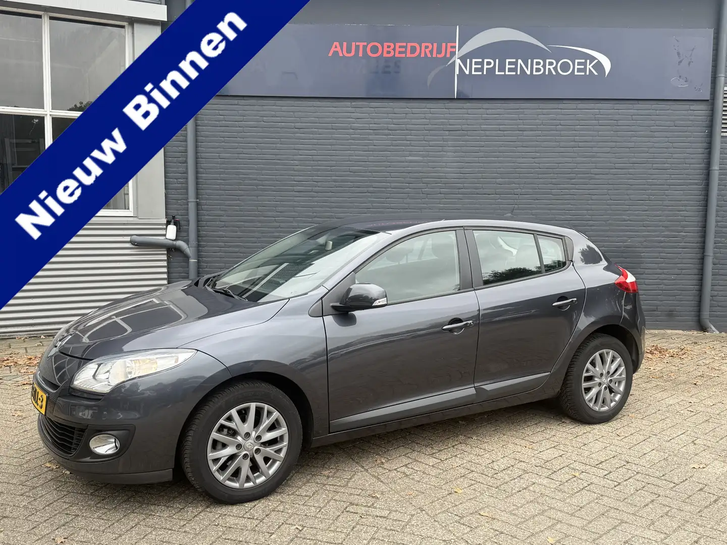 Renault Megane 1.2 TCe Expression Bj 2013 Km 140.000 Navi,16Inch, Grijs - 1