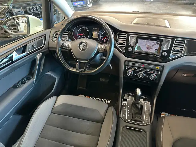 Volkswagen Golf Sportsvan view 7