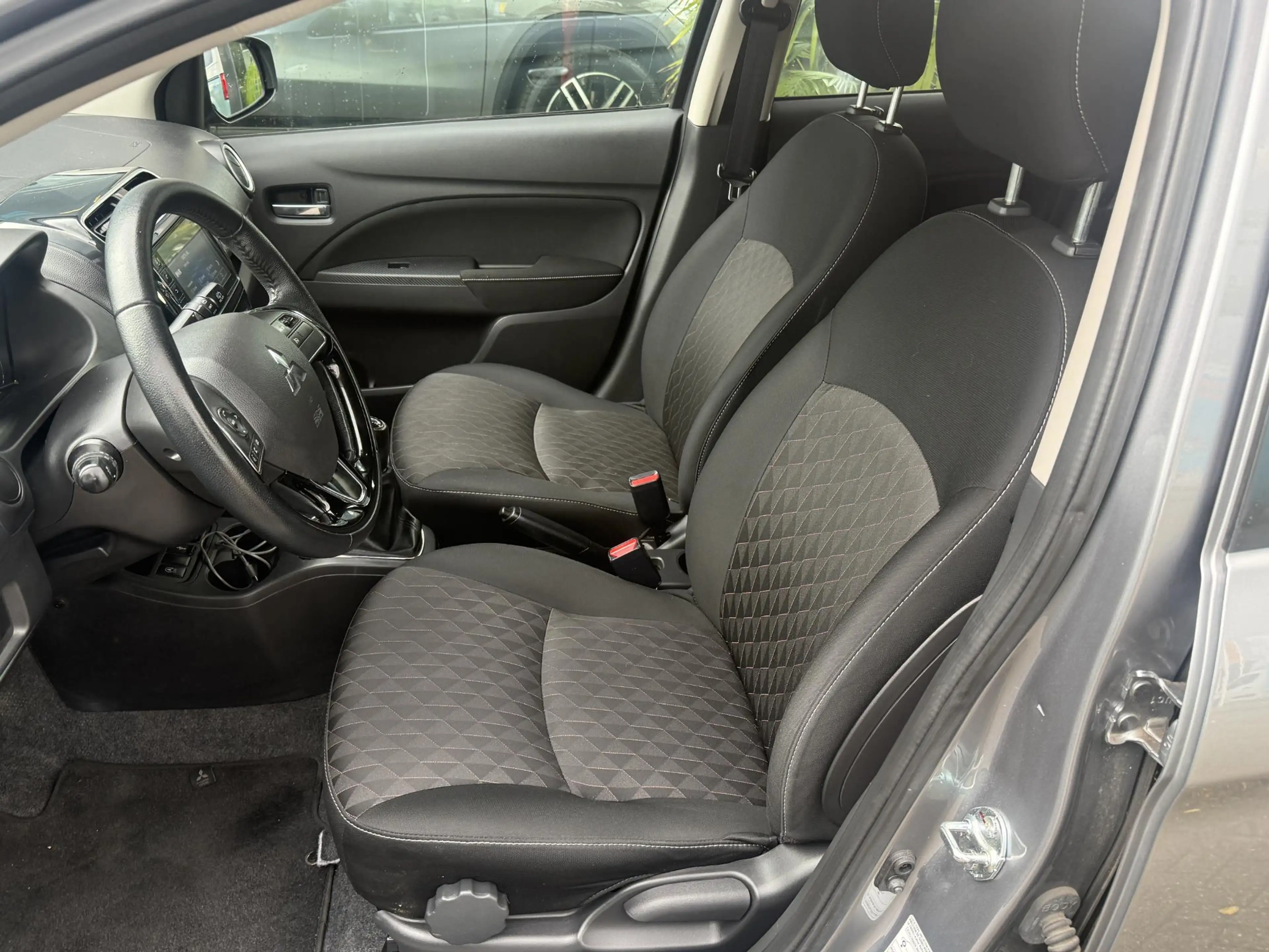 Mitsubishi Space Star 1.2 Intense — photo 12