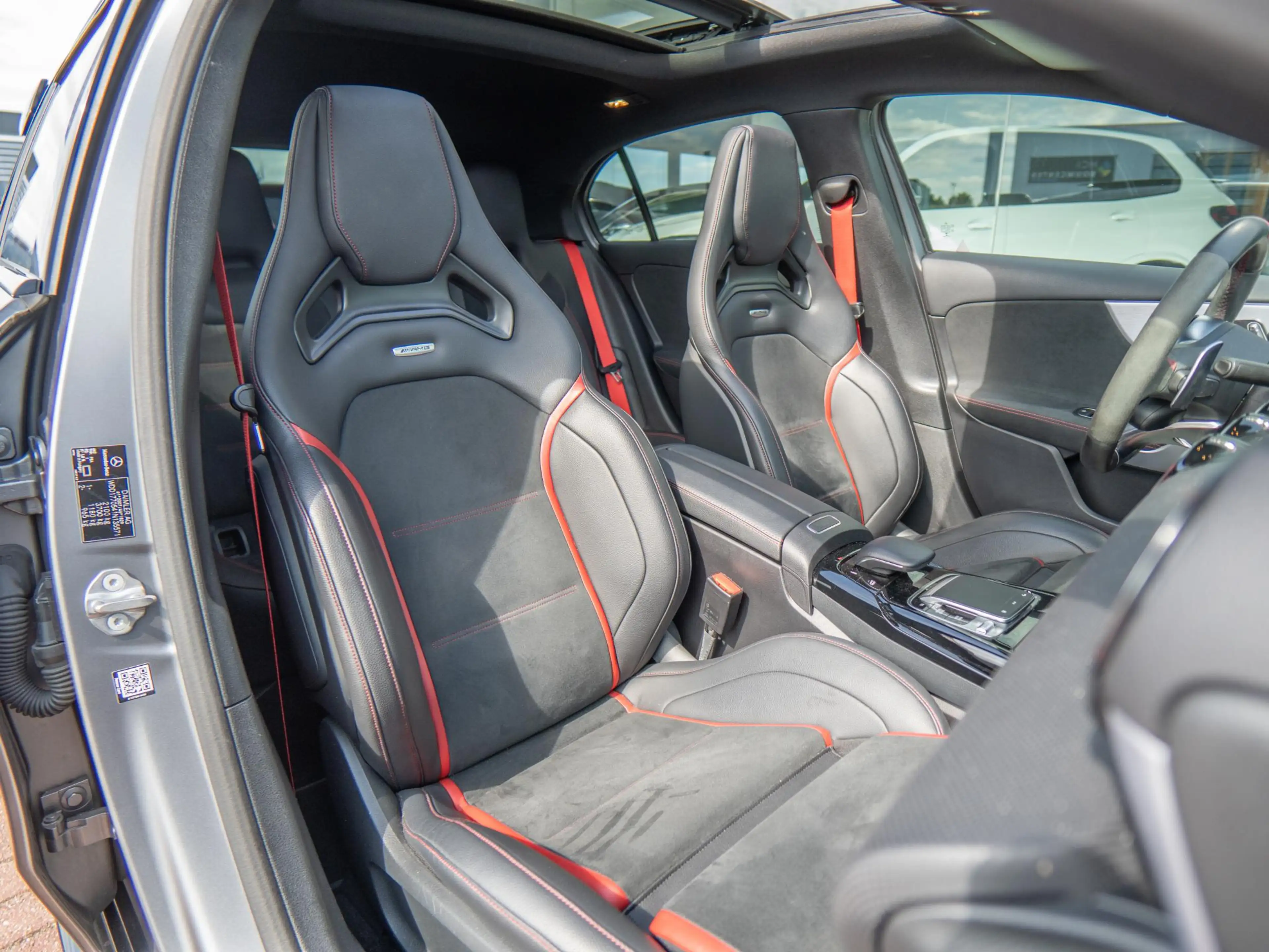 Mercedes-Benz A 45 AMG S 4MATIC+ Premium Plus | Schaalstoelen | Hud | Pan — photo 44