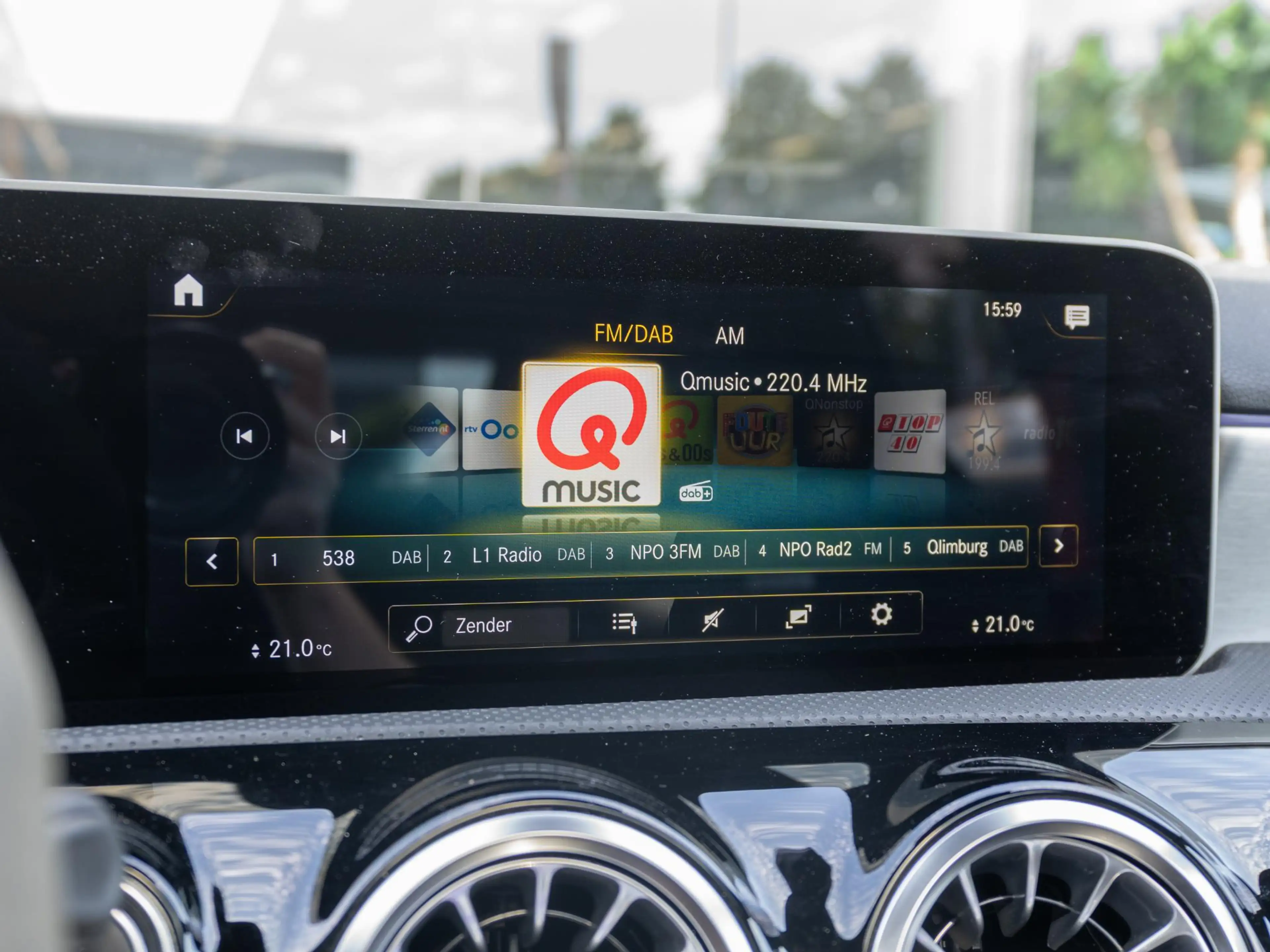 Mercedes-Benz A 45 AMG S 4MATIC+ Premium Plus | Schaalstoelen | Hud | Pan — photo 35
