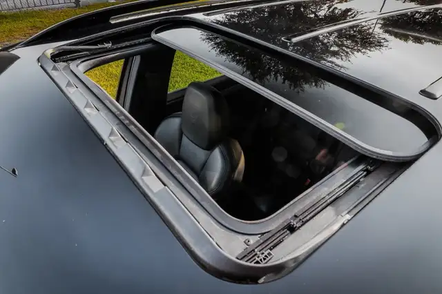 Porsche Cayenne view 11