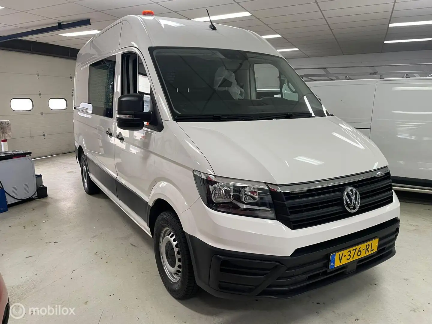 Volkswagen Crafter Bestel 35 2.0 TDI L2H2 Wit - 1