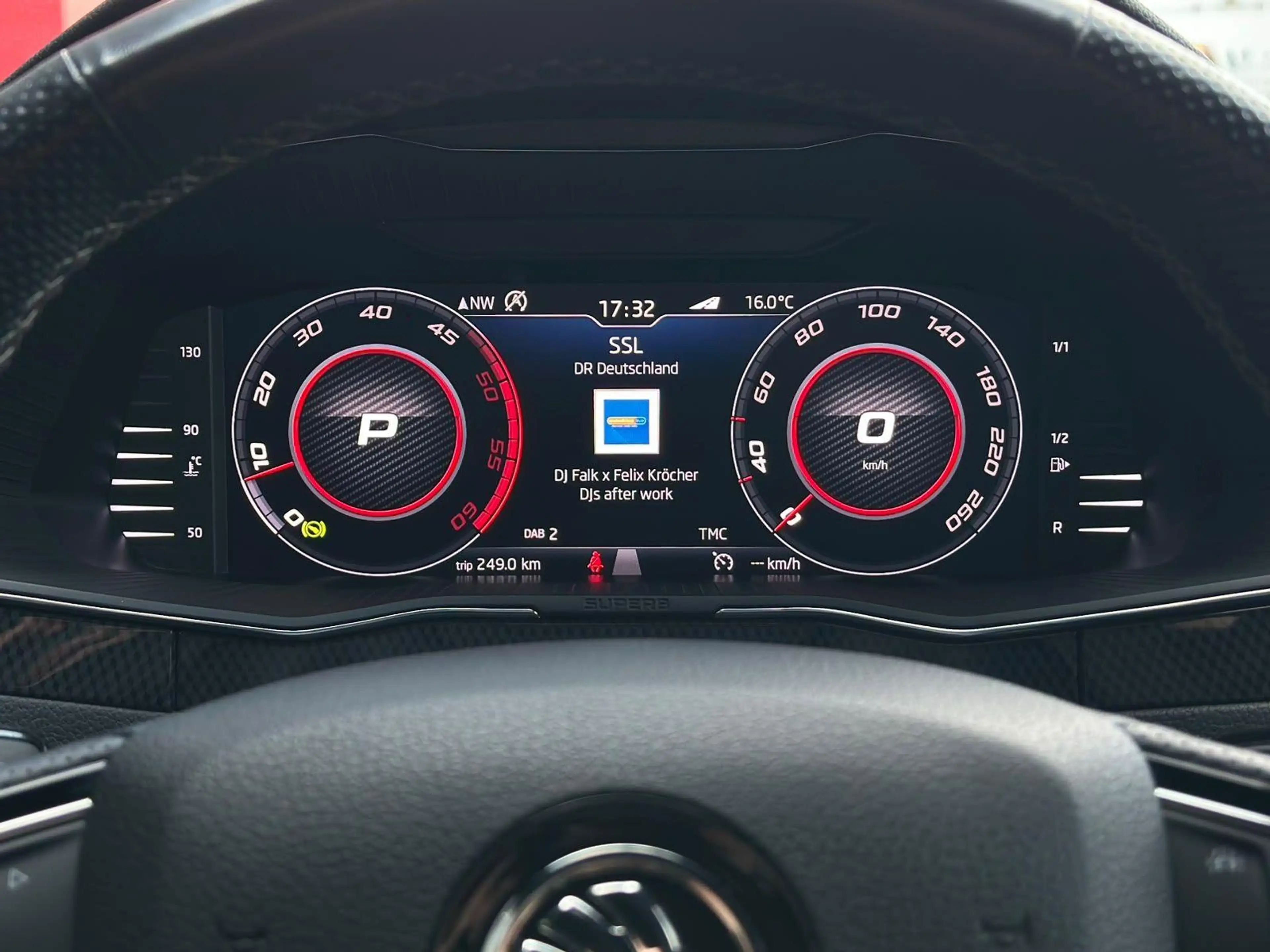 Skoda Superb 2.0TDI SPORTLINE 4x4 VIRTL#ACC#COLUMB#AHK — photo 14