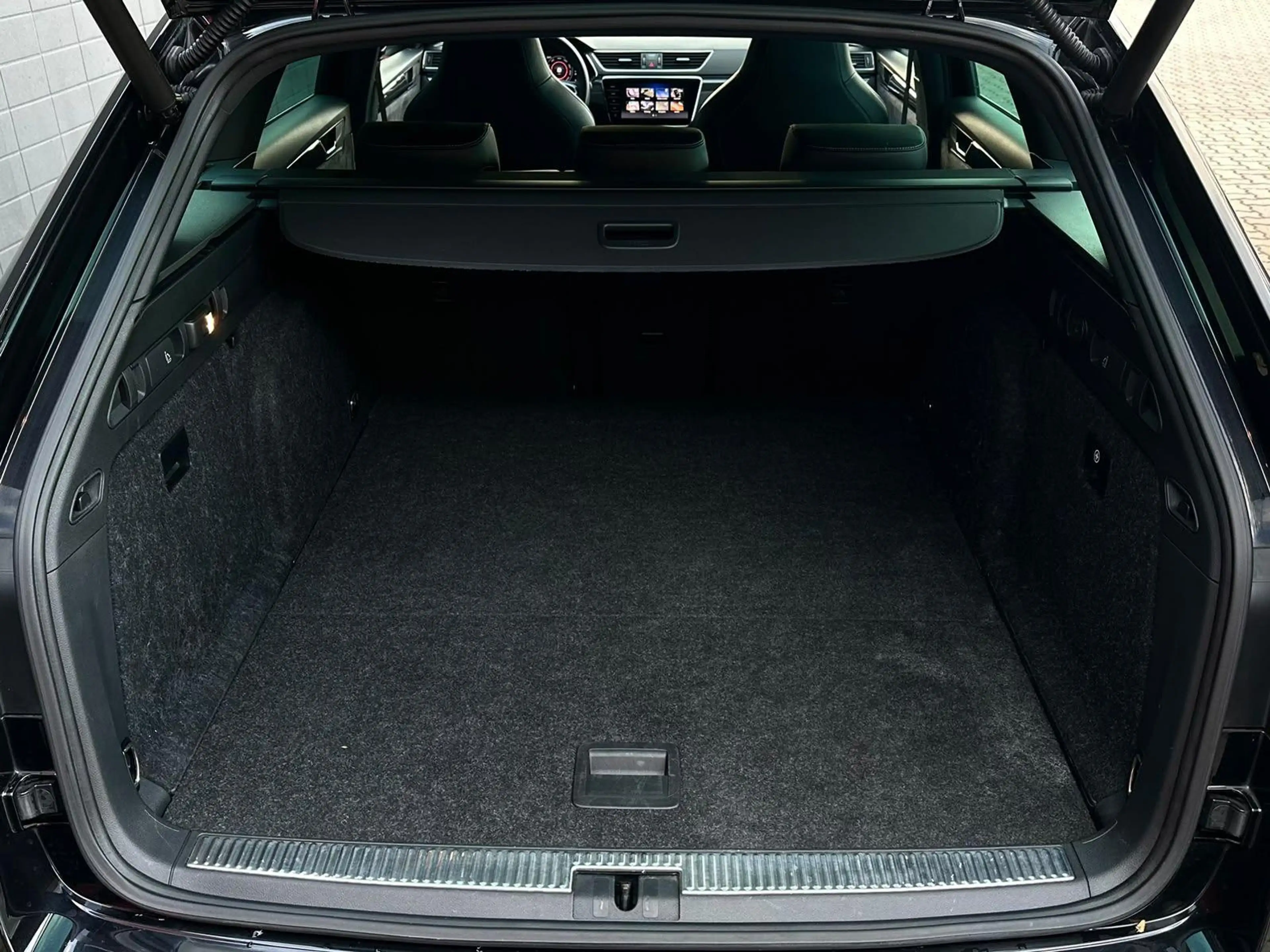 Skoda Superb 2.0TDI SPORTLINE 4x4 VIRTL#ACC#COLUMB#AHK — photo 7