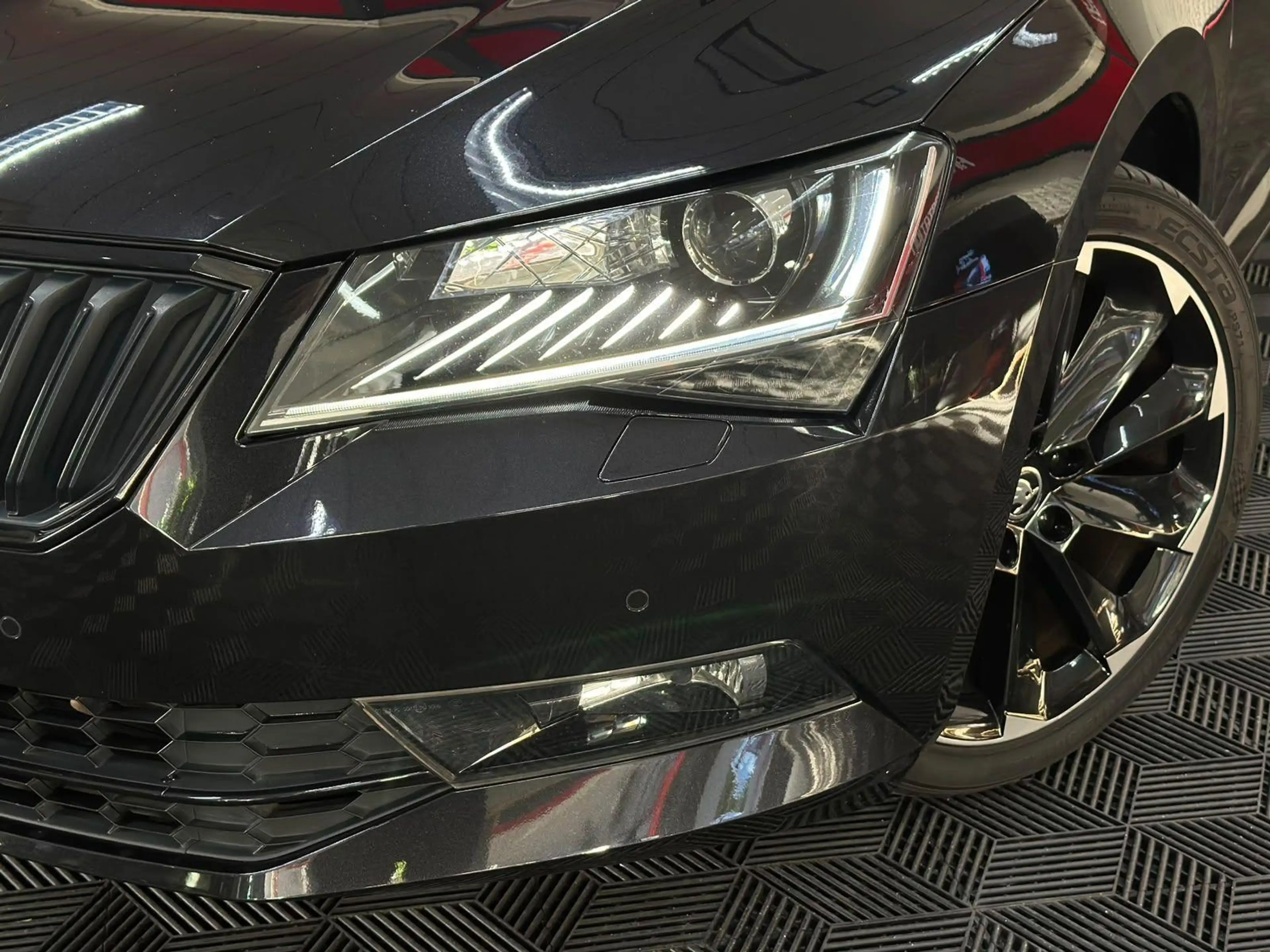 Skoda Superb 2.0TDI SPORTLINE 4x4 VIRTL#ACC#COLUMB#AHK — photo 10