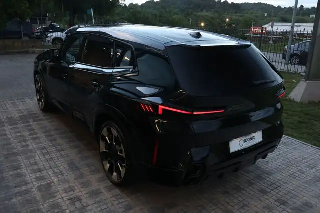 BMW XM view 8