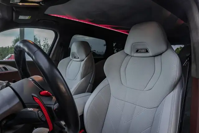 BMW XM view 11