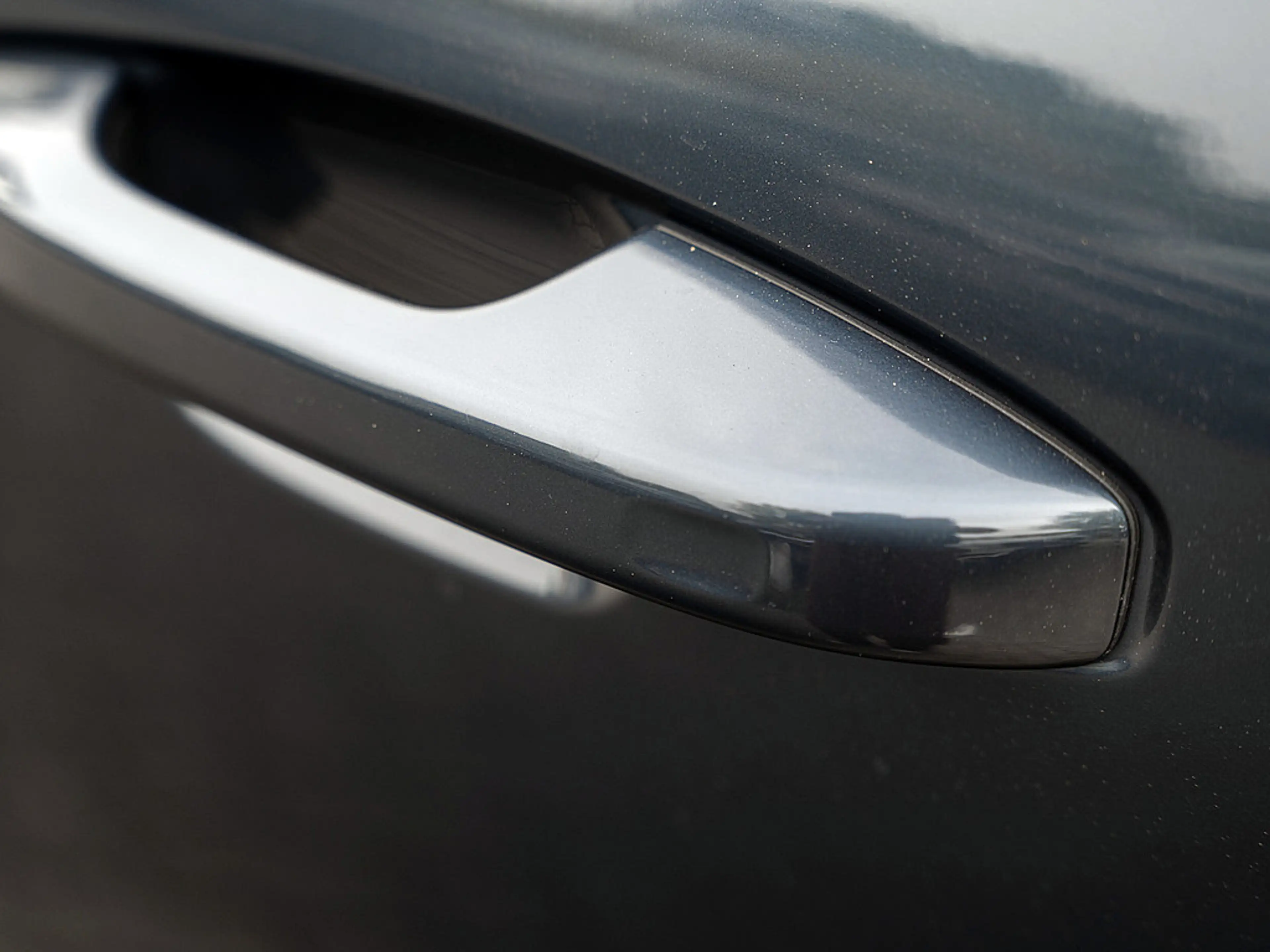 Volvo EX40 Twin Motor Plus Black Edition 360° ACC — photo 31