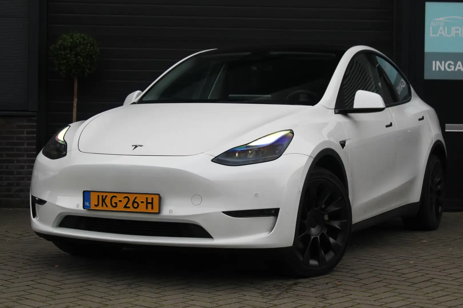 Tesla Model Y Long Range Dual Motor AWD | 97% SOH | FSD 3 | Leer Wit - 1