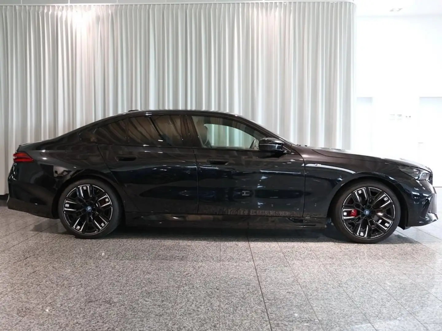 BMW i5 M60 xDrive Pano. AHK DrivAssProf Komfor.Sitz Adp.L Noir - 2