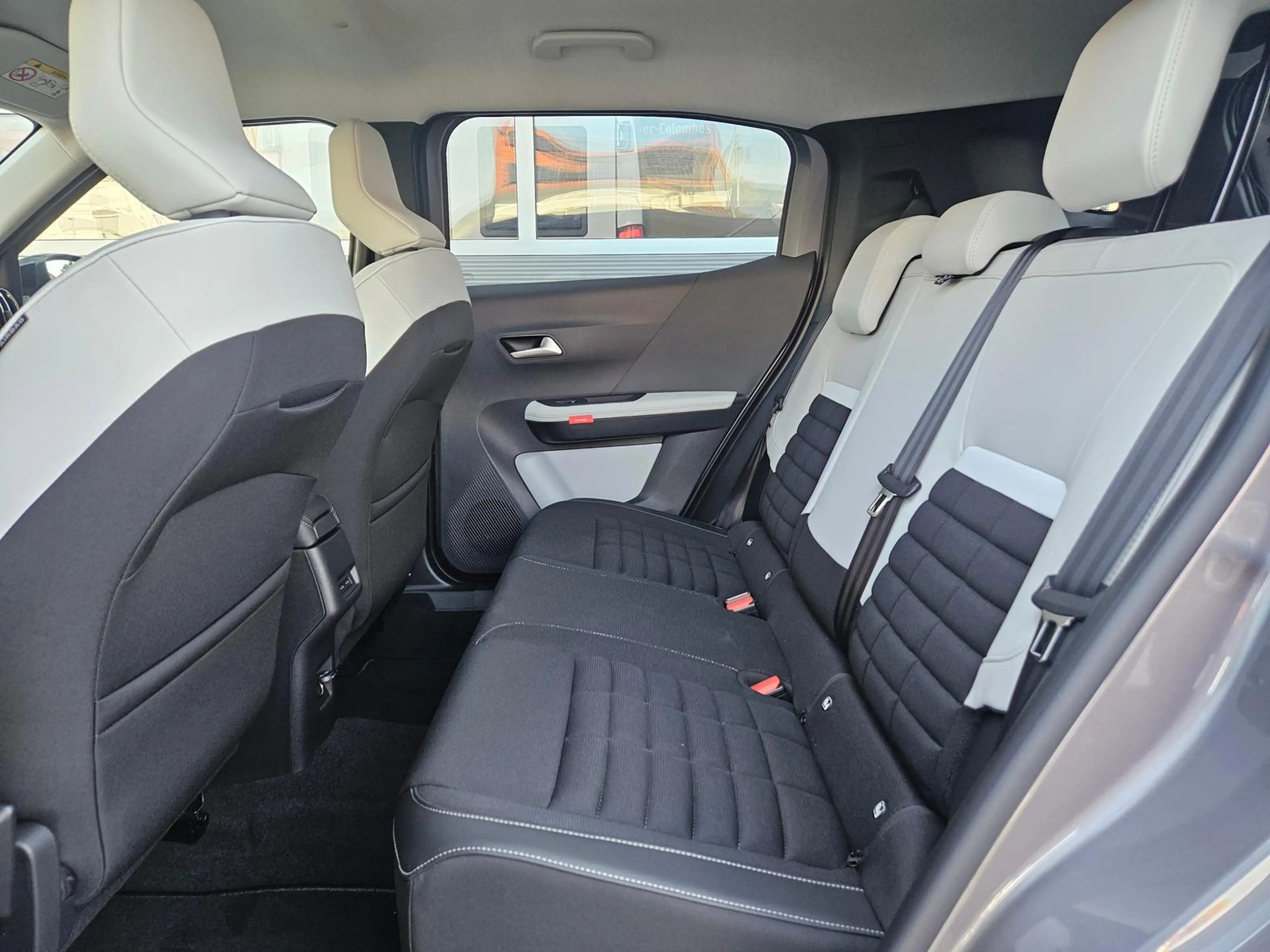 Citroen C3 Aircross Hybrid 145 MAX *Winter-Paket*RFK*NAVI*CarPlay* — photo 15