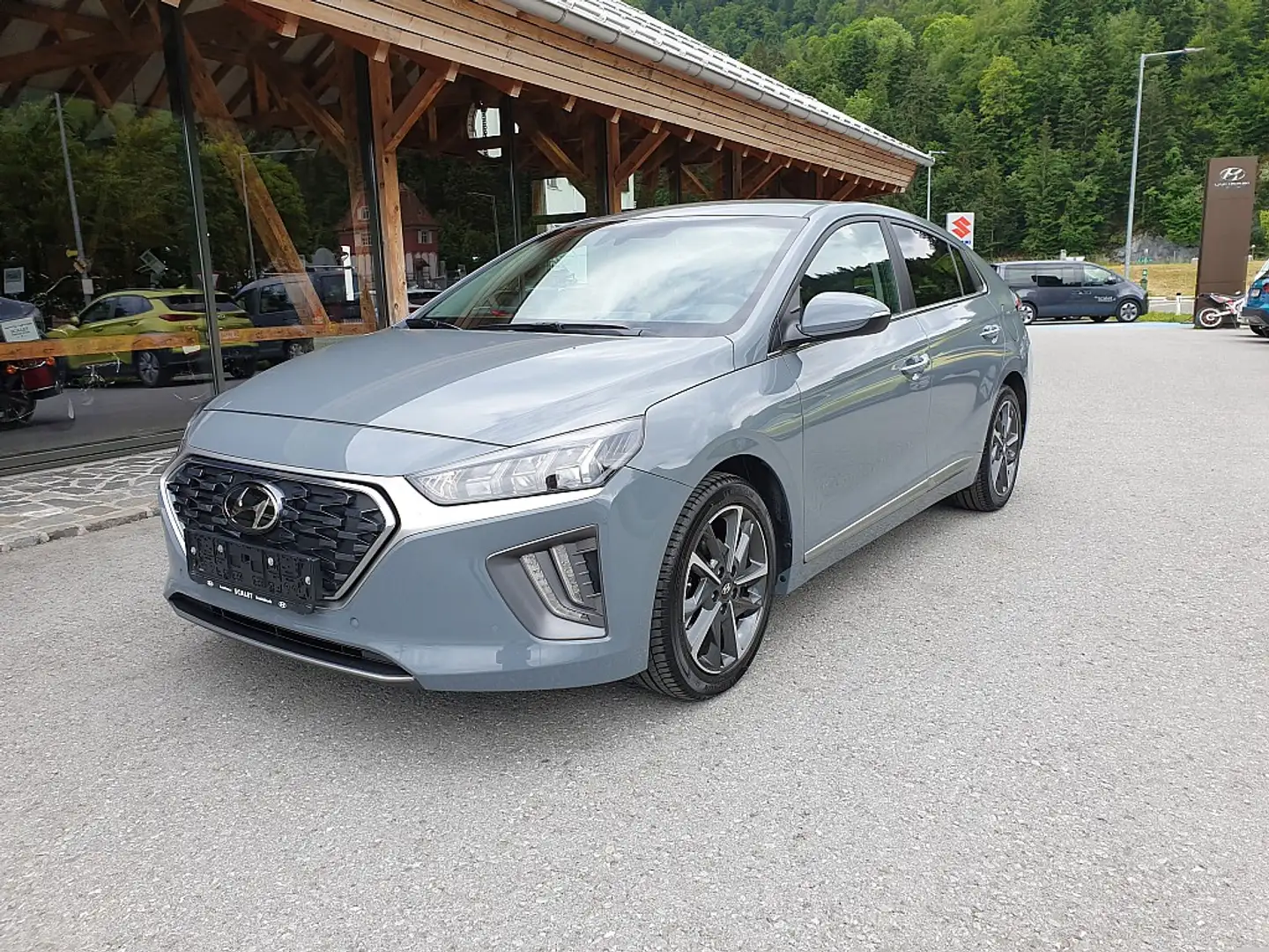 Hyundai IONIQ Ioniq 1,6 GDi Hybrid Level 5 DCT Aut. Gris - 1