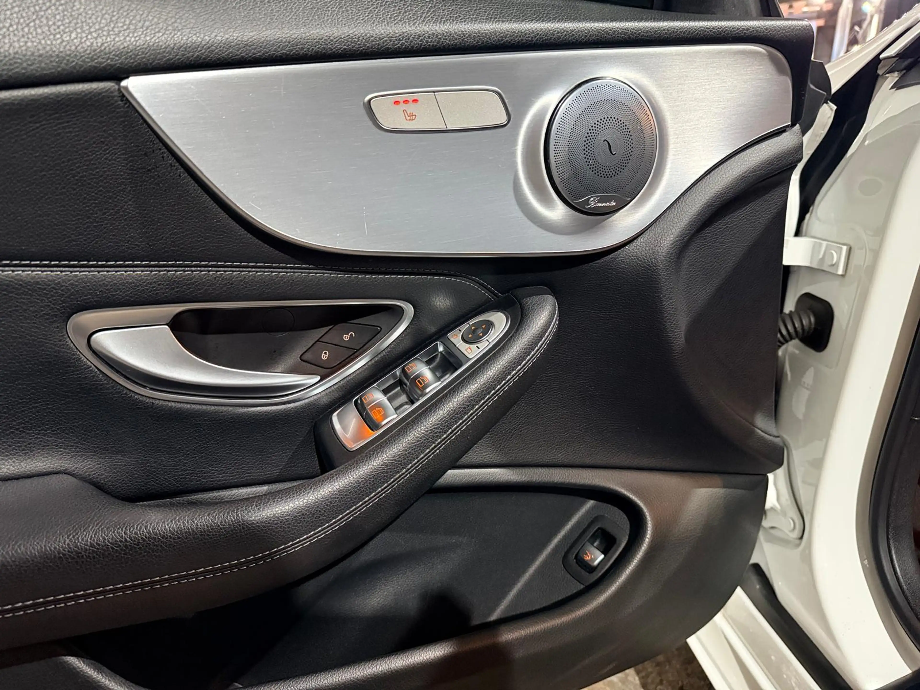Mercedes-Benz C 220 Cabriolet C 220d Gtronic AMG Cuir GPS LED High performance — photo 31