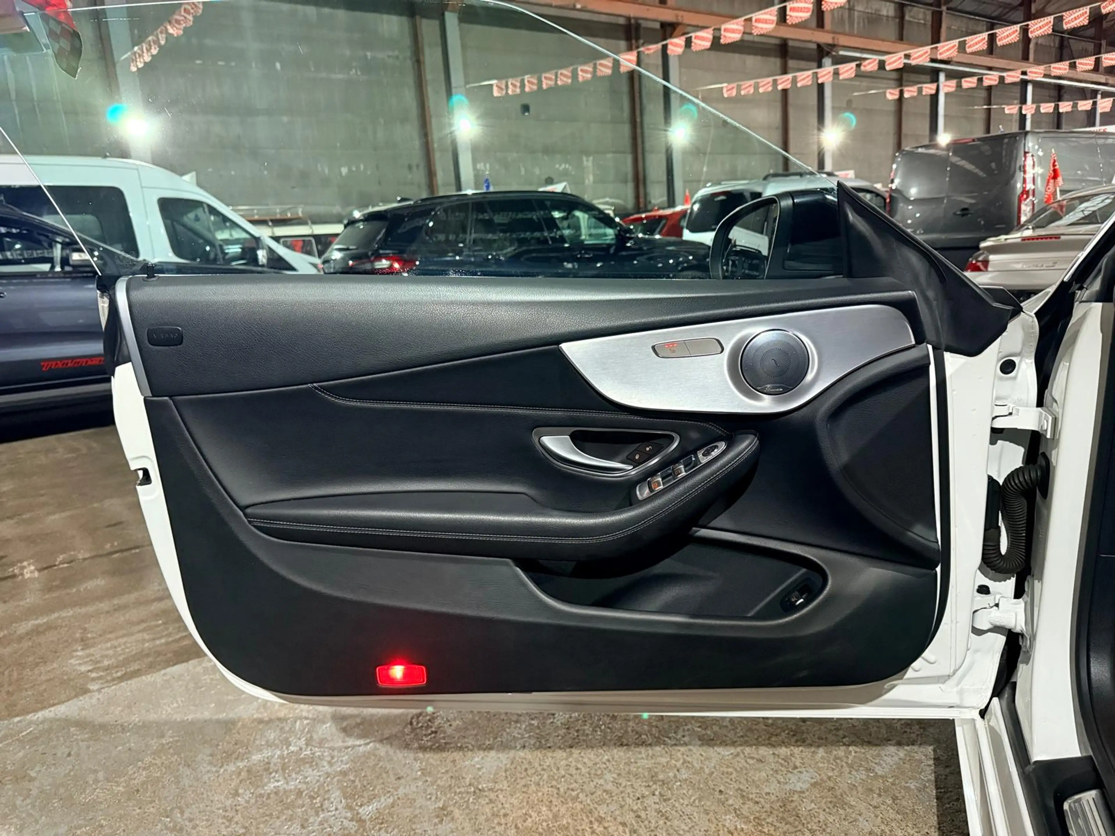 Mercedes-Benz C 220 Cabriolet C 220d Gtronic AMG Cuir GPS LED High performance — photo 30
