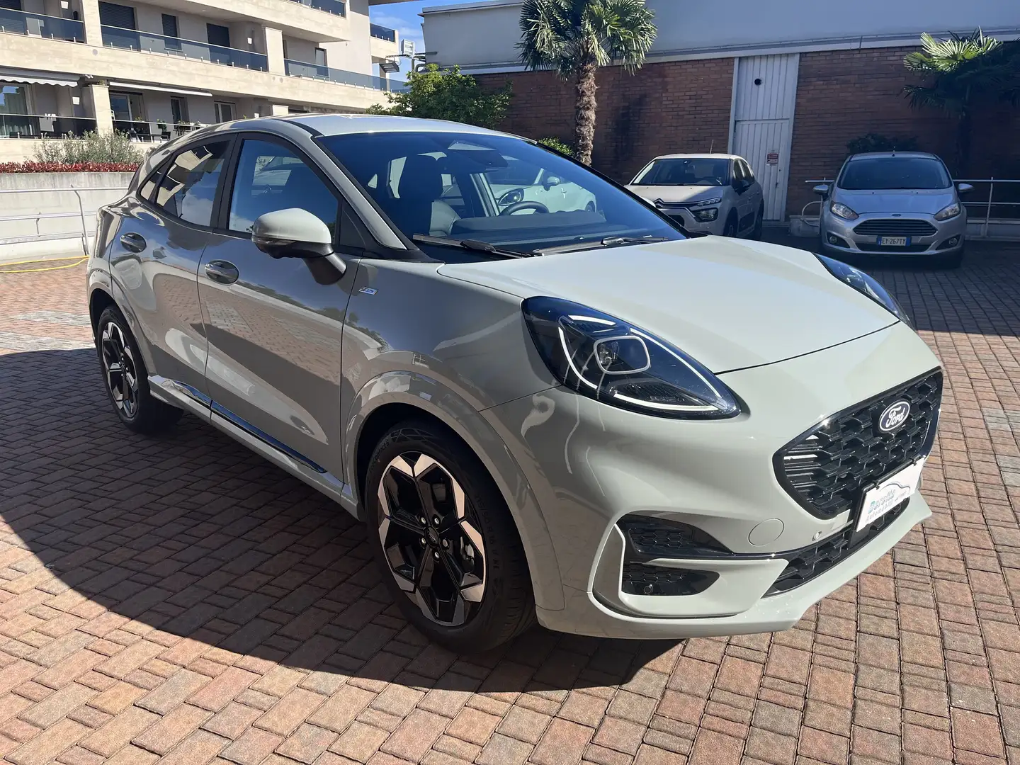Ford Puma 1.0 HYBRID 125CV ST-LINE X POWERSHIFT A7 Grigio - 1