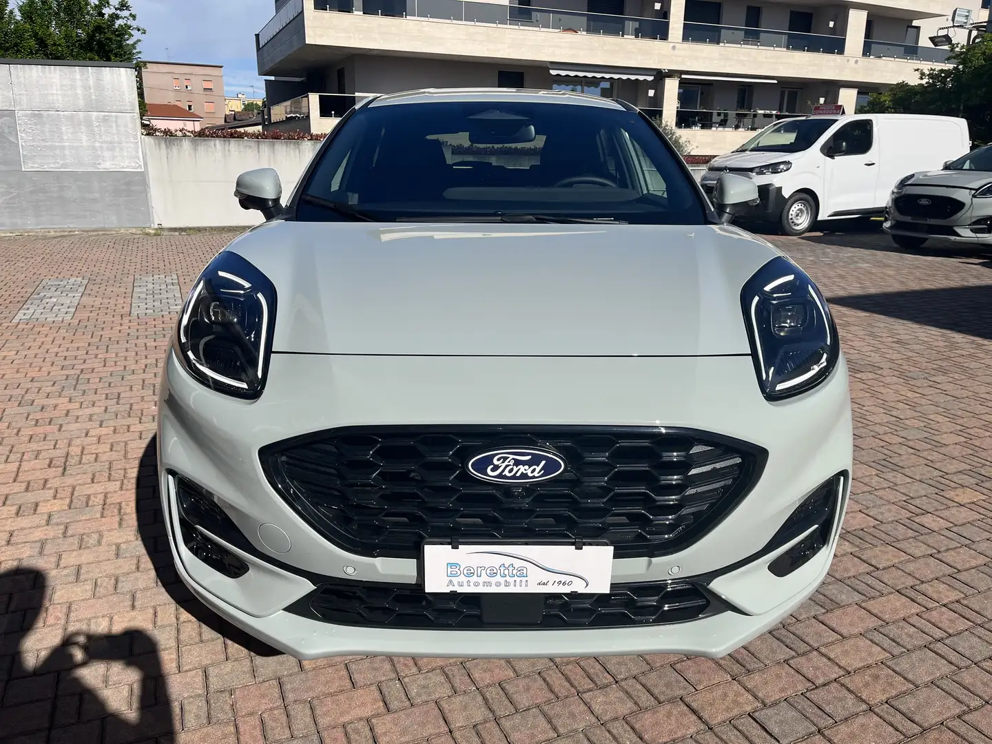 Ford Puma 1.0 HYBRID 125CV ST-LINE X POWERSHIFT A7 Grigio - 2
