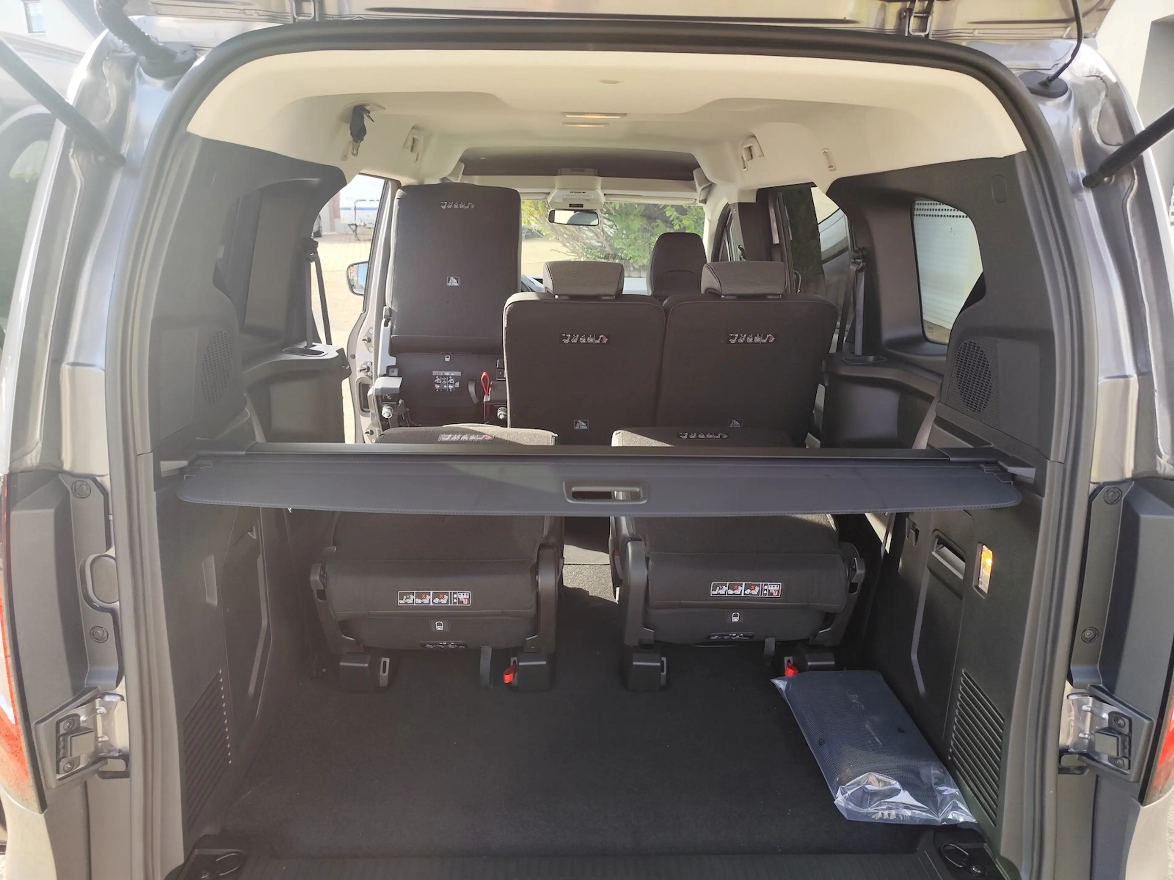 Nissan Townstar L2 Tekna AT 7 Sitzer Navi Cam SHZ — photo 10
