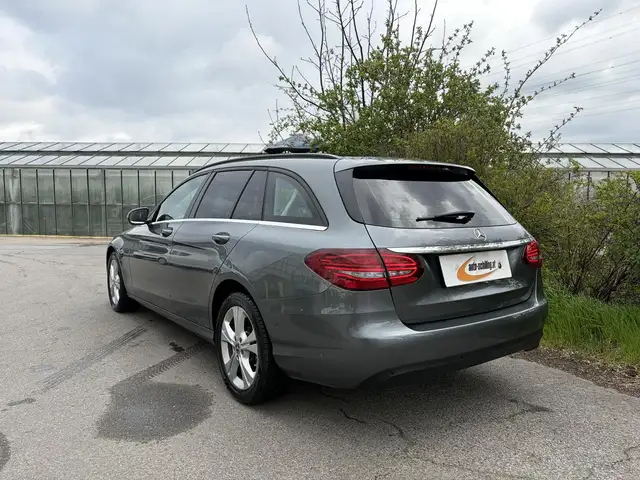 Mercedes-Benz C view 6