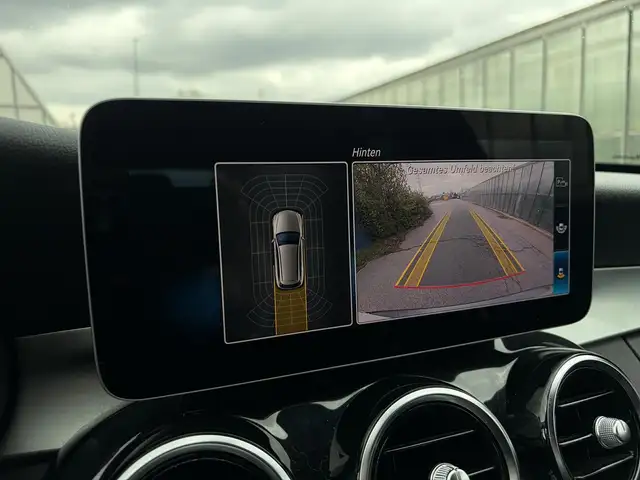 Mercedes-Benz C view 12