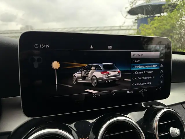Mercedes-Benz C view 15