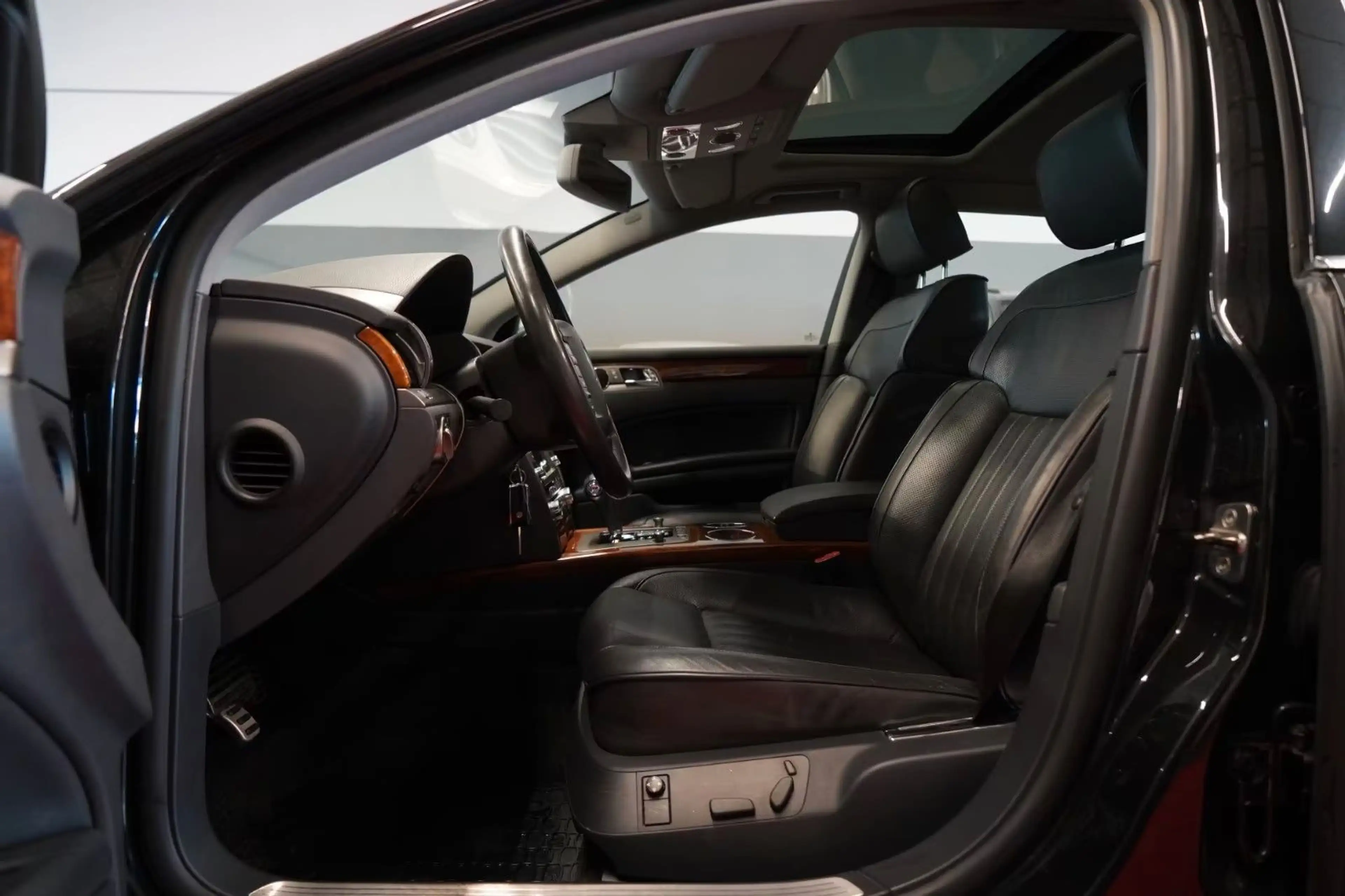 Volkswagen Phaeton 3.0 TDI V6 Lang 4Motion 3.Hand*Bi-Xenon* — photo 14