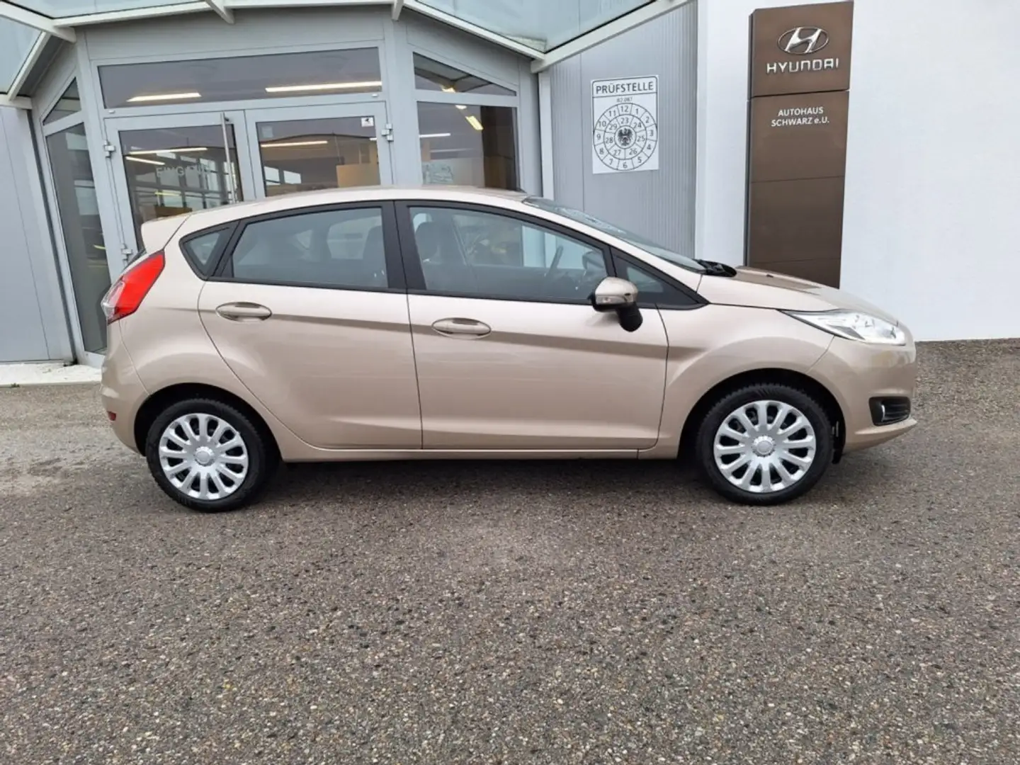 Ford Fiesta 1,0 Trend Gold - 2