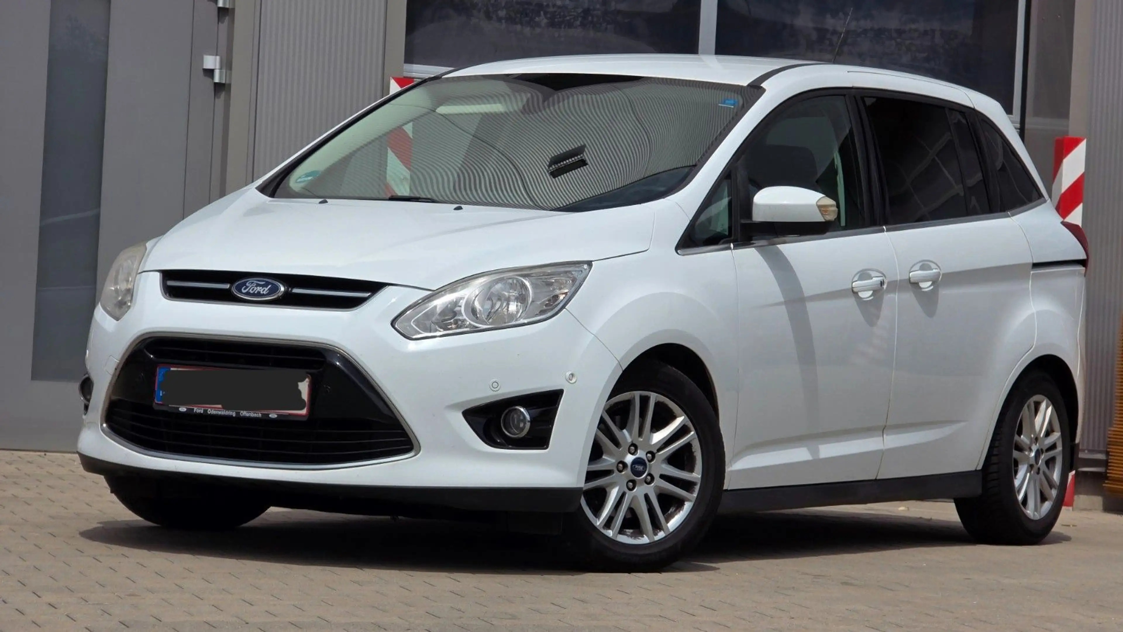 Ford Grand C-Max Grand C-MAX Titanium Aut Navi Klima Shzg — photo 5