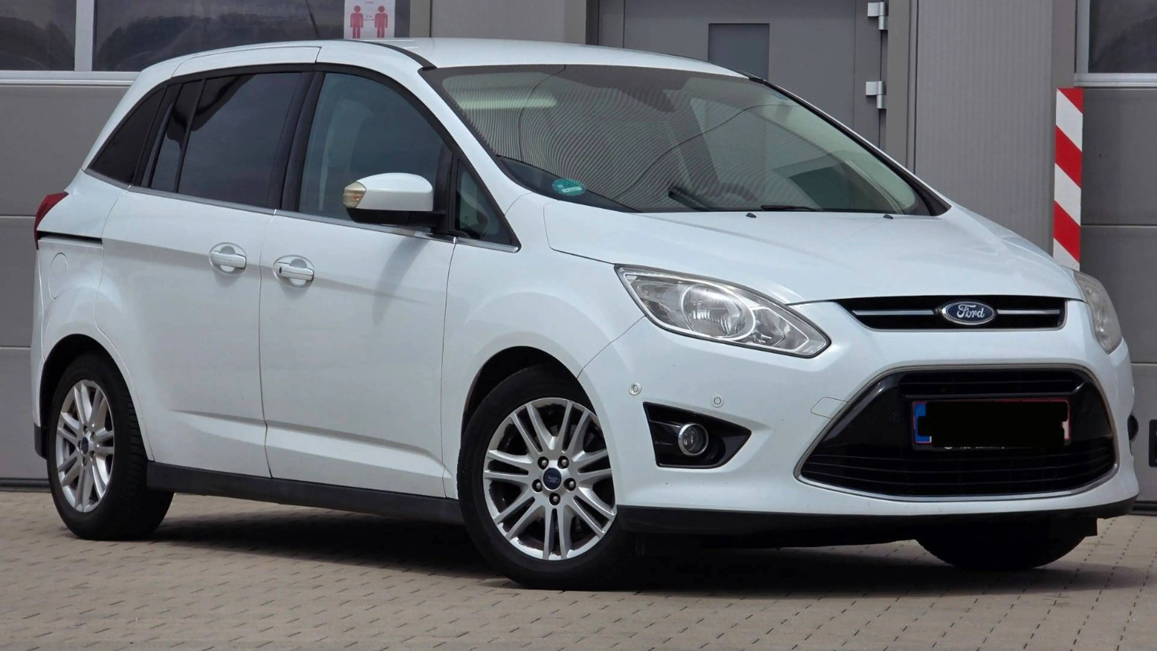 Ford Grand C-Max Grand C-MAX Titanium Aut Navi Klima Shzg