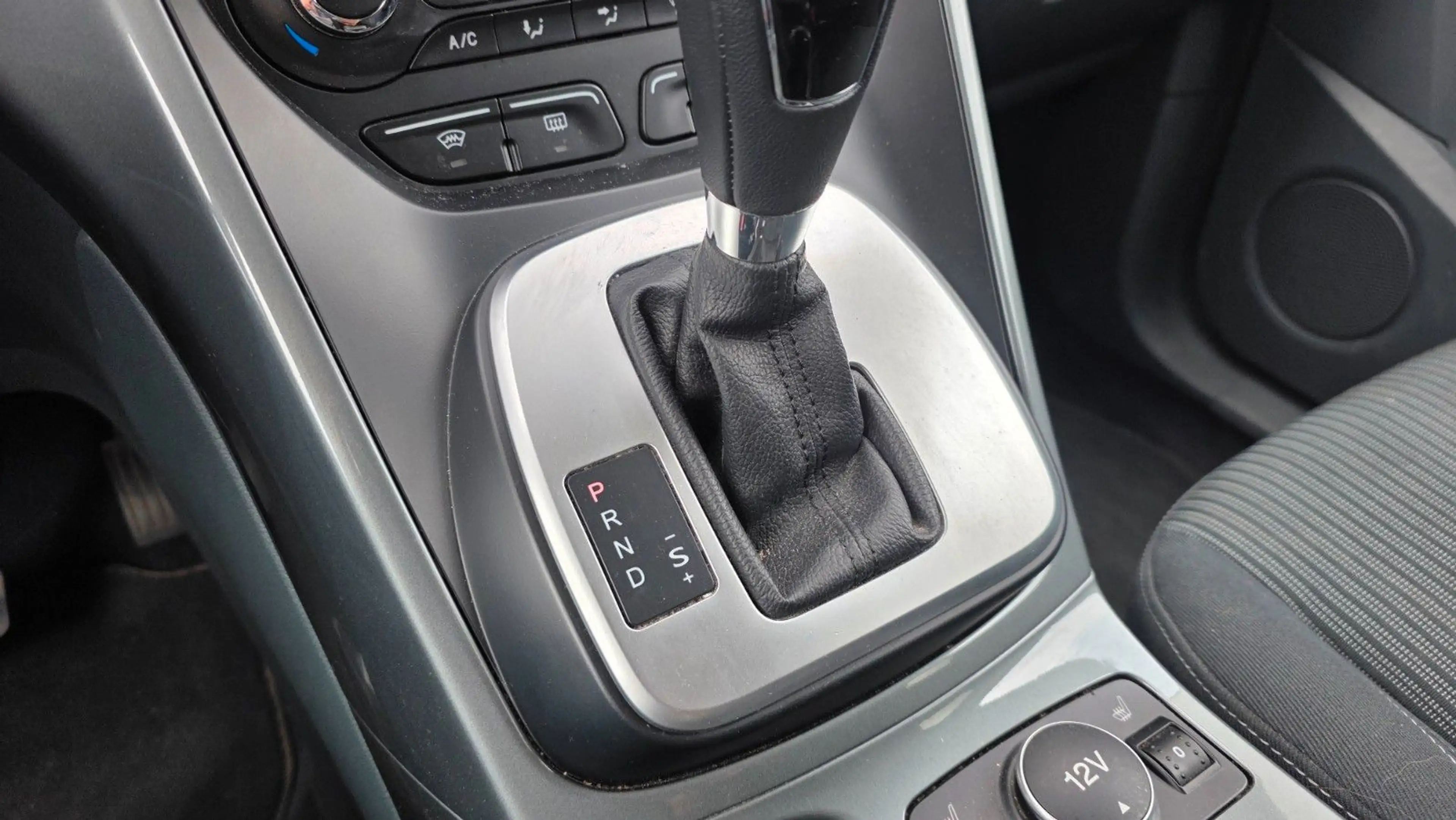 Ford Grand C-Max Grand C-MAX Titanium Aut Navi Klima Shzg — photo 10
