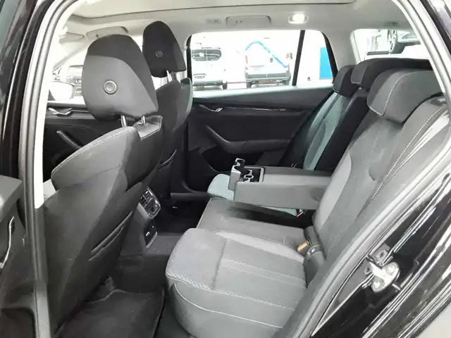 Skoda Octavia view 13